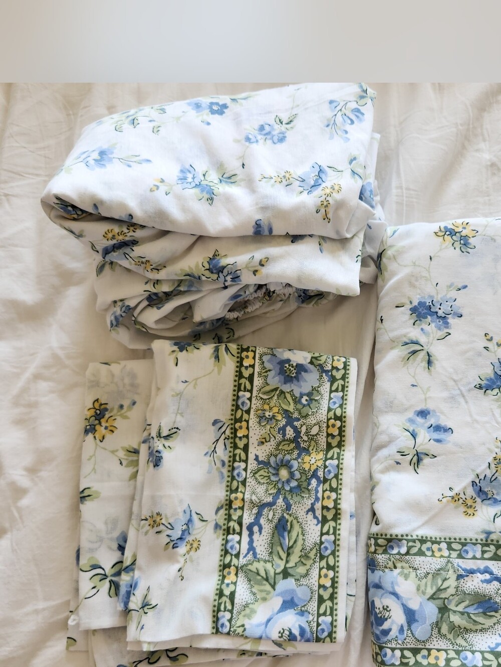Vintage West Point Stevens Blue Floral Cotton Sheet Set - Blue & Green Pattern
